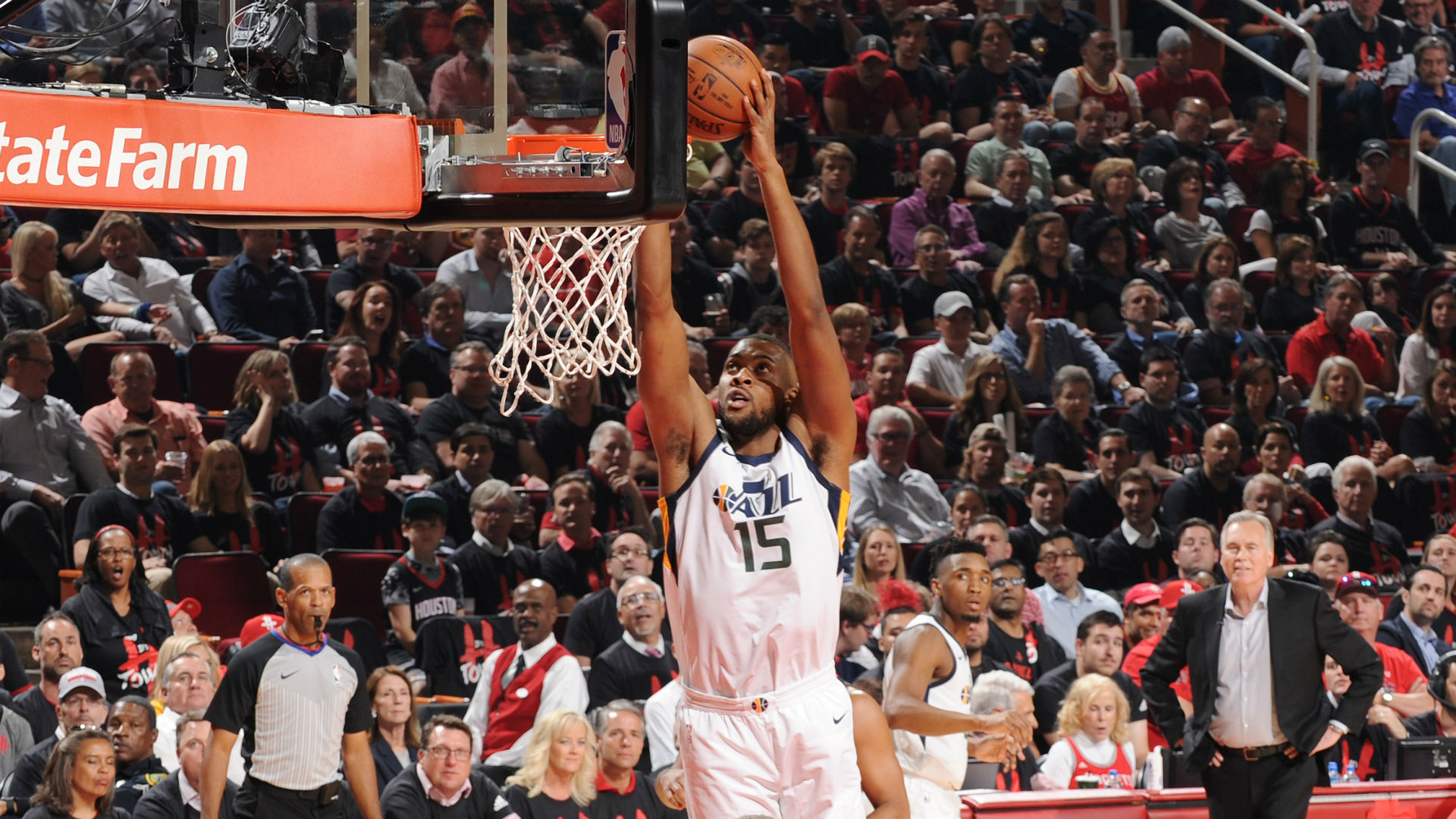 derrick favors,kyle lowry derrick favors